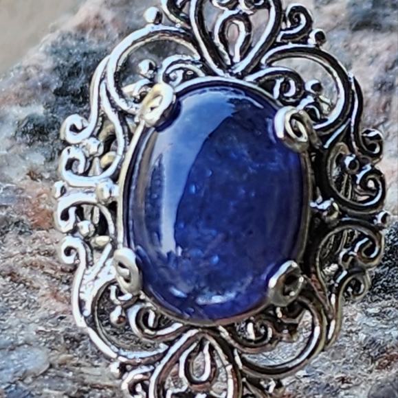 Genuine Tanzanite Sterling Silver Ring - Picture 4 of 5